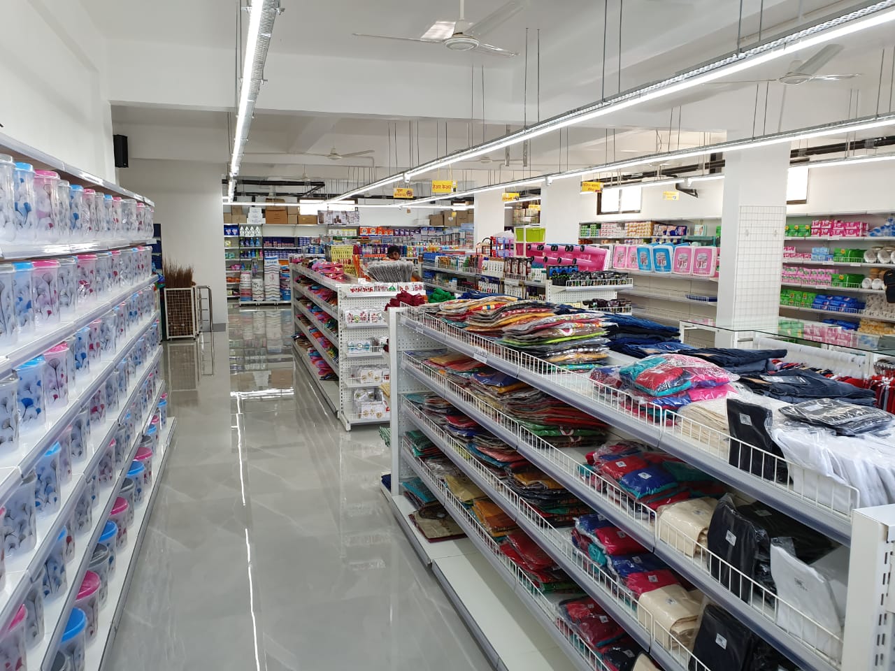 Supermarket Display Racks Manufacturer in Nashik